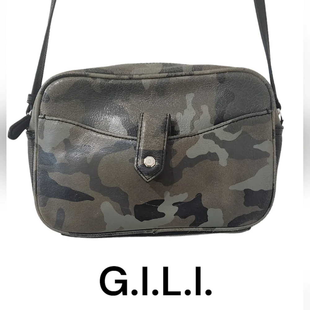 G.I.L.I Camo Leather Crossbody Bag. Size 9x6